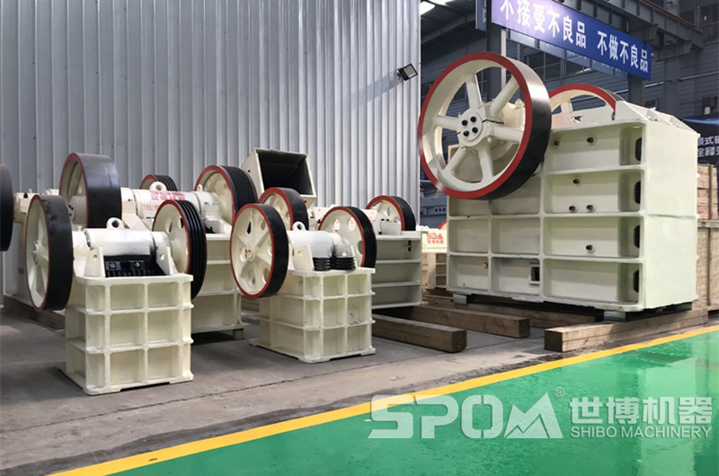 顎式破碎機(jī)，粗碎河卵石破碎機(jī)