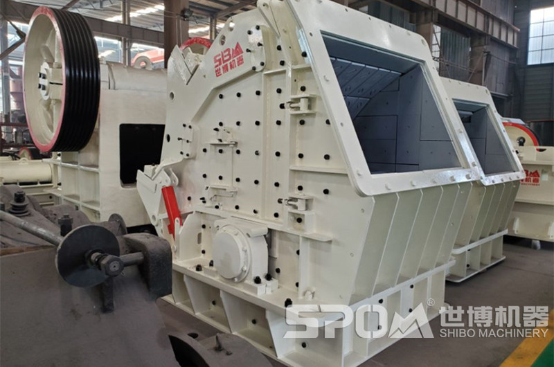 大口250反擊破碎機(jī)